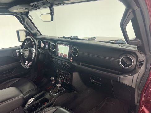 Used 2021 Jeep Wrangler Unlimited Sahara AWD/4WD image 27