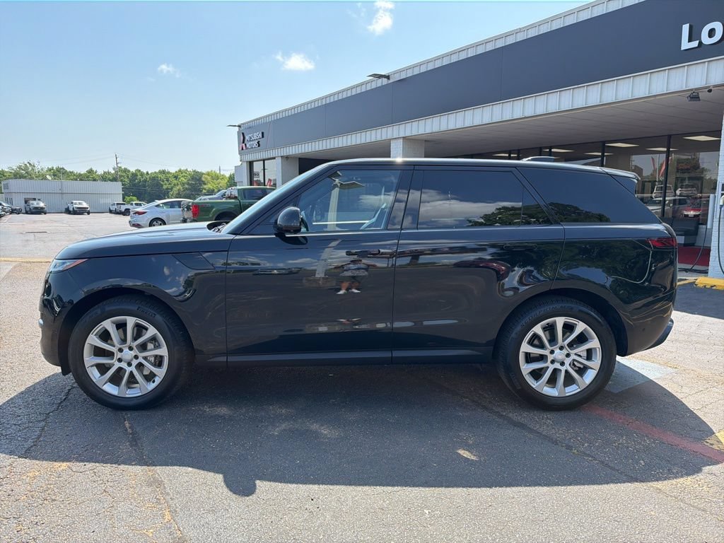 Used 2025 Land Rover Range Rover Sport SE AWD/4WD image 11
