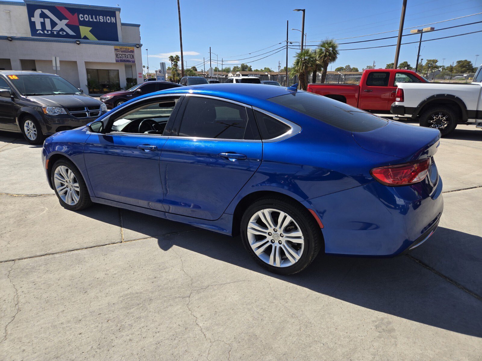 Used 2015 Chrysler 200 Limited w/ Convenience Group FWD image 3