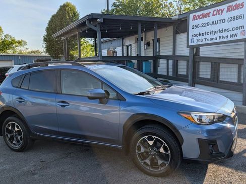 Used 2020 Subaru Crosstrek 2.0i Premium w/ Moonroof Package 1 AWD/4WD image 1