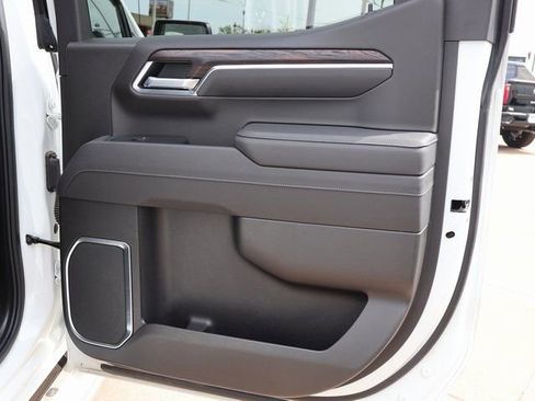 Certified 2025 GMC Sierra 1500 SLT AWD/4WD image 15
