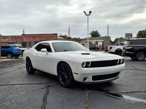 Used 2018 Dodge Challenger SXT w/ Blacktop Package RWD image 13
