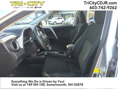 Used 2016 Toyota RAV4 LE image 11