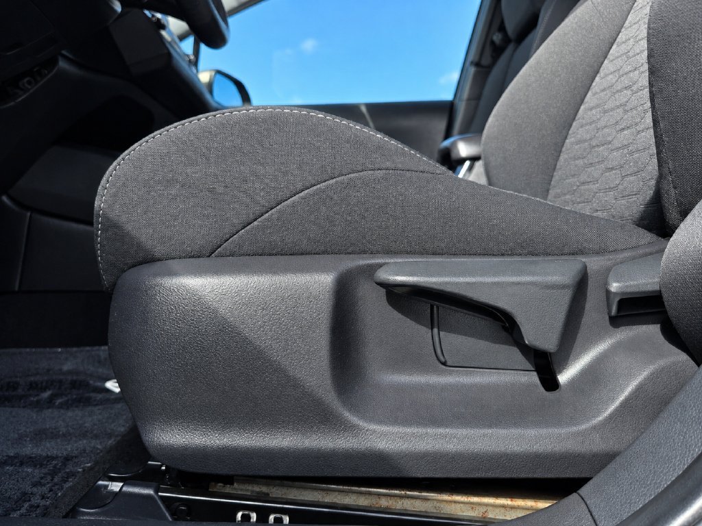 Used 2023 Toyota Corolla SE FWD image 17