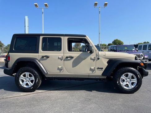 Used 2022 Jeep Wrangler Unlimited Sport AWD/4WD image 71