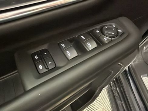 Used 2023 Chevrolet Tahoe RST w/ RST Performance Edition AWD/4WD image 11