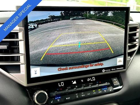 Used 2023 Toyota Tundra Limited AWD/4WD image 14