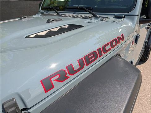 Used 2025 Jeep Wrangler Unlimited Rubicon AWD/4WD image 12