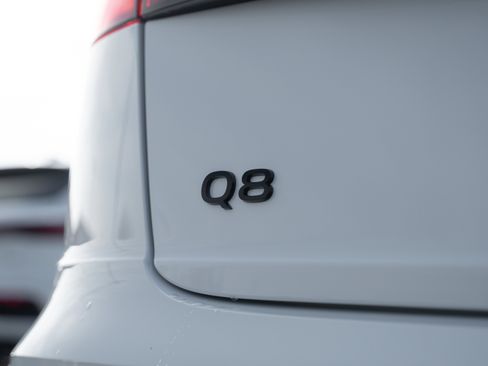 New 2026 Audi Q8 Premium image 23