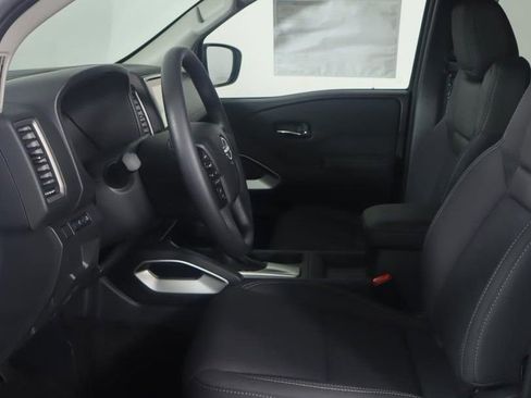 Certified 2024 Nissan Frontier SV w/ Technology Package image 13