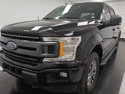 Used 2018 Ford F150 XLT w/ Equipment Group 302A Luxury AWD/4WD image 15