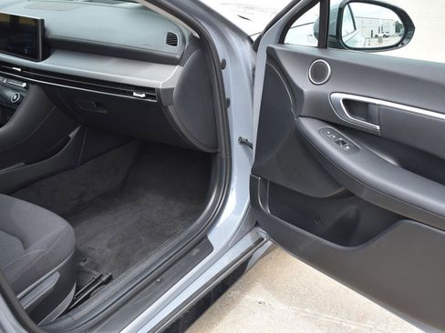 Used 2025 Hyundai Sonata SEL FWD image 14