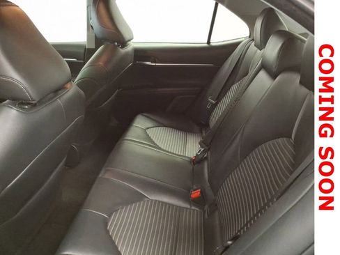 Used 2019 Toyota Camry SE FWD image 11