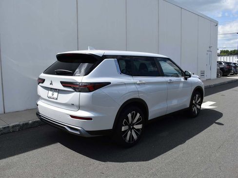 Used 2026 Mitsubishi Outlander SE AWD/4WD image 6