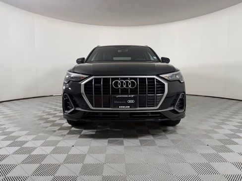 Used 2022 Audi Q3 2.0T Premium w/ Convenience Package AWD/4WD image 2