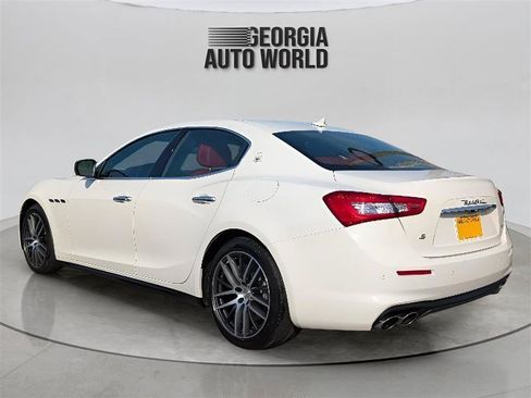 Used 2018 Maserati Ghibli S RWD image 13