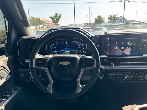 Used 2024 Chevrolet Silverado 2500 LTZ AWD/4WD image 21