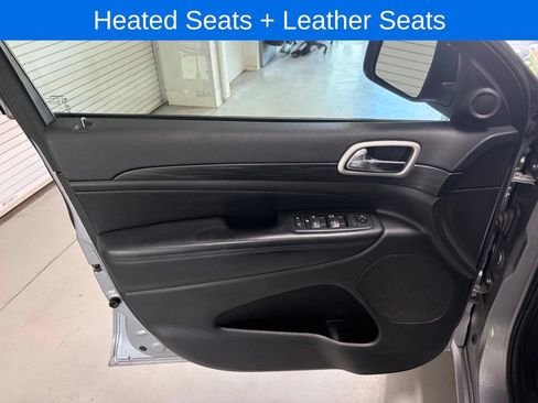 Used 2020 Jeep Grand Cherokee Altitude AWD/4WD image 8