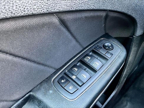 Used 2022 Dodge Charger SXT RWD image 31