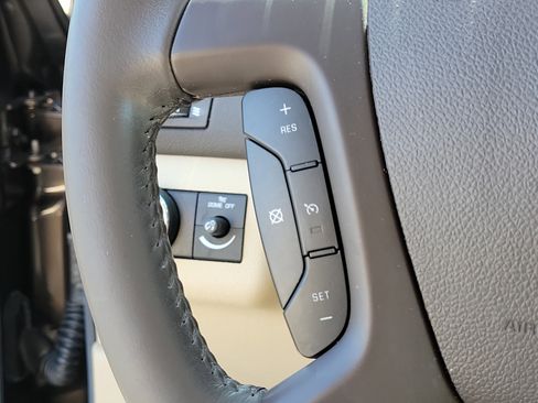 Used 2010 Buick Enclave CXL w/ Trailering Provision Package image 32