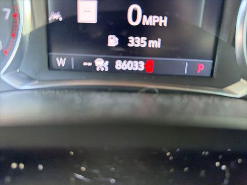 Used 2023 Chevrolet Traverse RS image 11