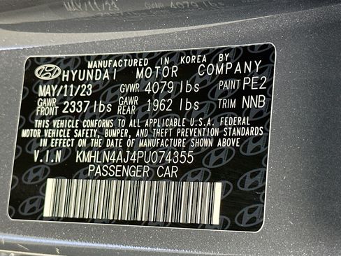 Used 2023 Hyundai Elantra Limited FWD image 33