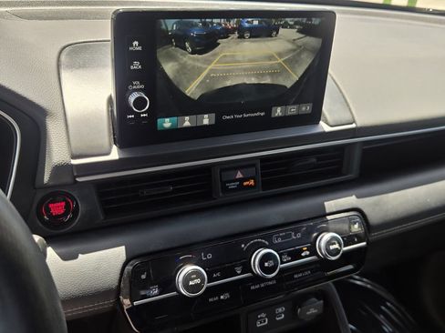 Used 2025 Honda Pilot EX-L image 18