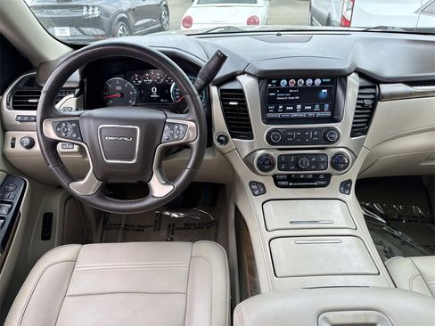 Used 2018 GMC Yukon Denali w/ Denali Ultimate Package image 7