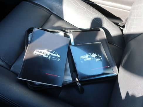 Used 2006 Ford Mustang Premium image 19