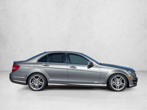 Used 2013 Mercedes-Benz C 250 Sedan image 4
