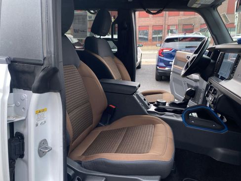 Used 2023 Ford Bronco Outer Banks image 19