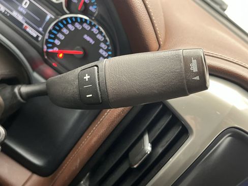 Used 2016 Chevrolet Silverado 2500 High Country w/ Duramax Plus Package image 24