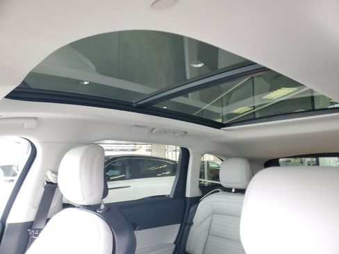 New 2026 Lincoln Nautilus Reserve w/ Jet Appearance Package image 10