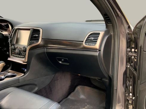Used 2017 Jeep Grand Cherokee Limited AWD/4WD image 19