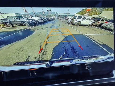 Certified 2025 GMC Sierra 1500 SLT image 6