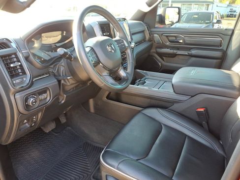 Used 2024 RAM 1500 Limited AWD/4WD image 12