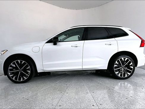 New 2026 Volvo XC60 T8 Ultra w/ Protection Package Premier AWD/4WD image 8