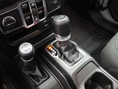 Used 2023 Jeep Wrangler Unlimited w/ Cold Weather Group image 26