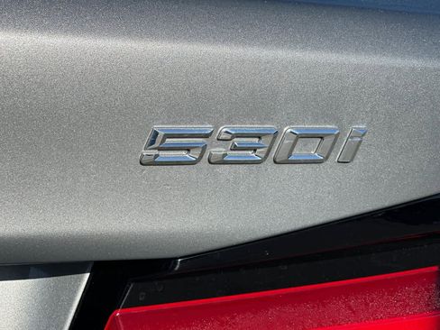 Certified 2023 BMW 530i w/ Convenience Package image 33