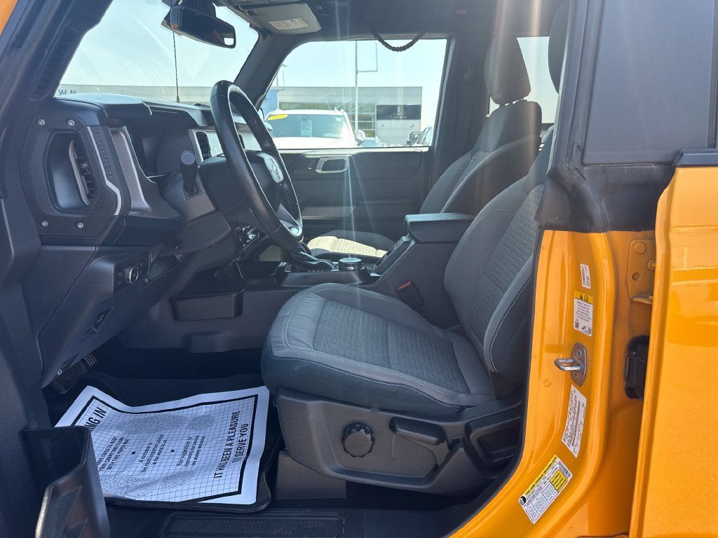 Used 2022 Ford Bronco Outer Banks AWD/4WD image 25