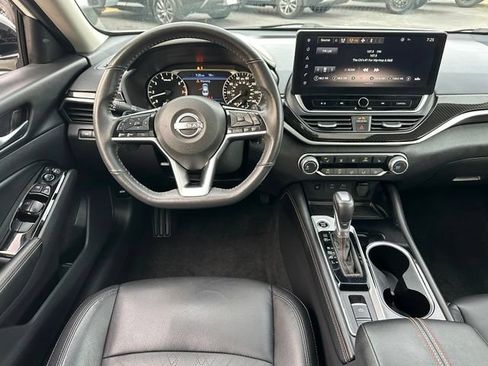 Certified 2024 Nissan Altima 2.5 SR w/ SR Premium Package AWD/4WD image 31