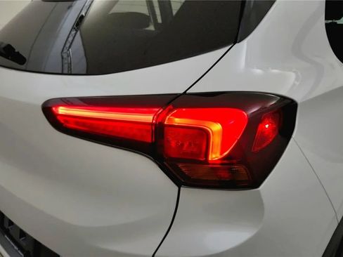 Used 2023 Buick Encore GX Essence w/ Experience Buick Package FWD image 15