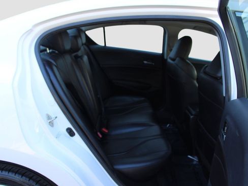 Used 2019 Acura ILX image 32