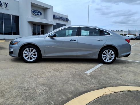 Used 2024 Chevrolet Malibu LT FWD image 2