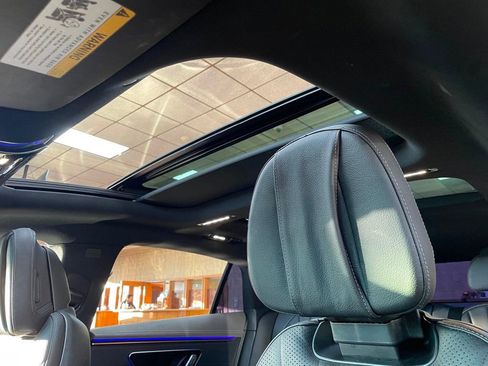 Used 2023 Mercedes-Benz EQS 580 4MATIC Sedan image 24