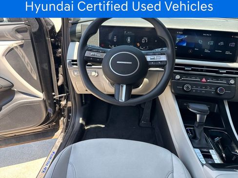 Used 2025 Hyundai Tucson SE FWD image 15