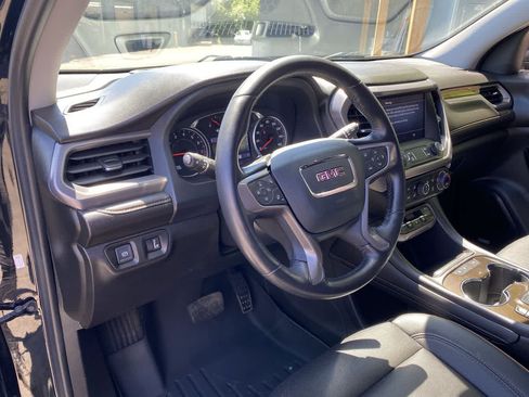 Used 2022 GMC Acadia AT4 w/ Preferred Package AWD/4WD image 2