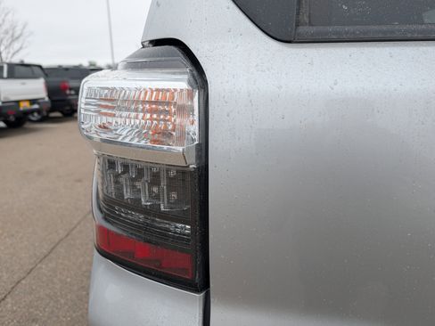 Used 2021 Toyota 4Runner TRD Off-Road image 17