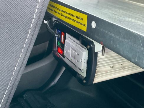 Used 2022 Chevrolet Colorado LT w/ Fleet Safety Package image 29