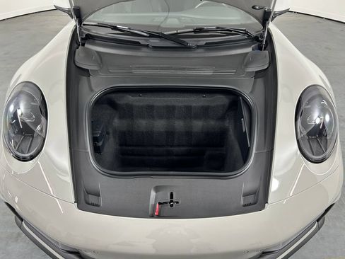 Certified 2025 Porsche 911 Carrera RWD image 28